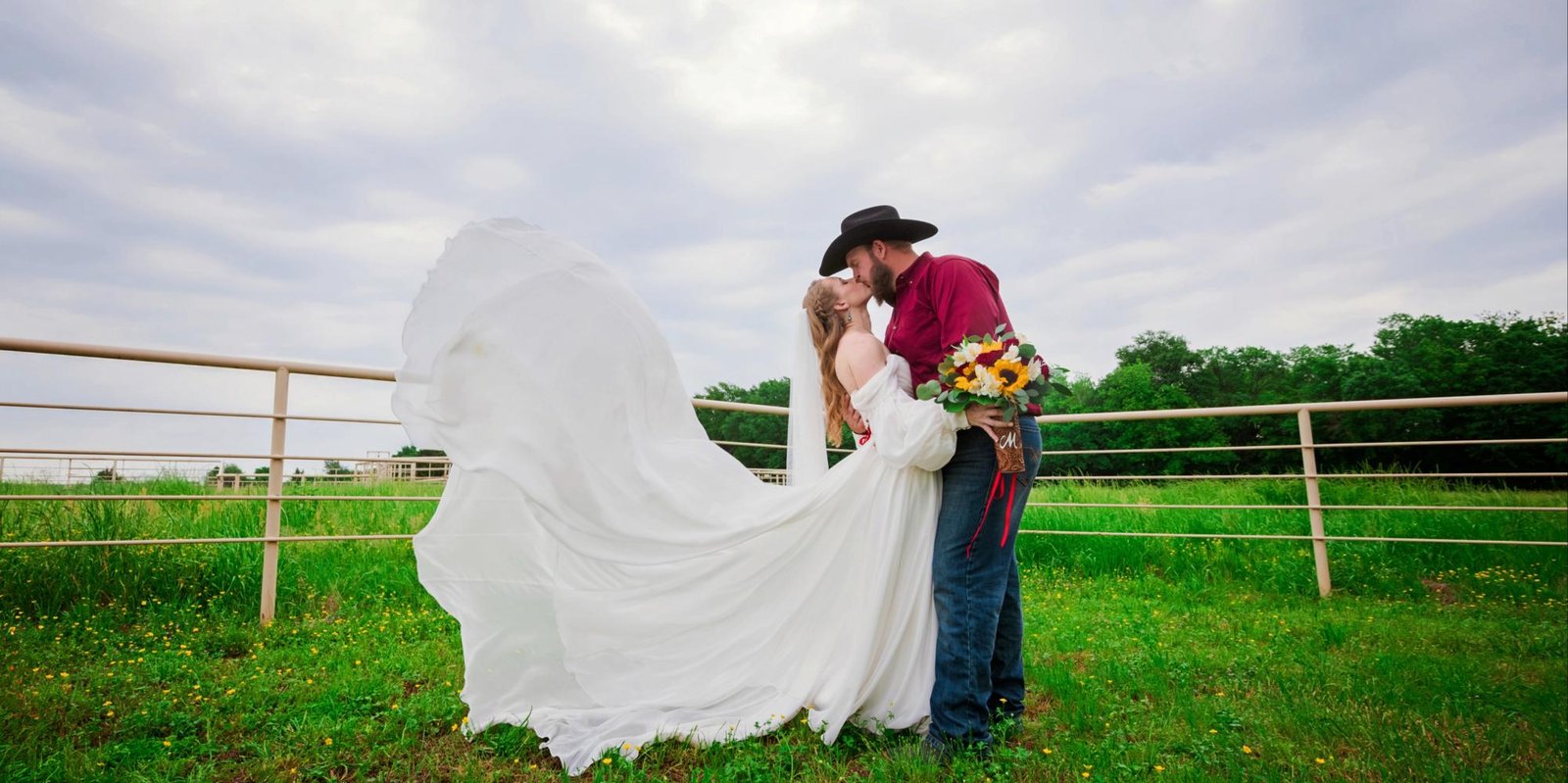 couple scenic picture idea at dream ranch event venue located near Greenville, TX